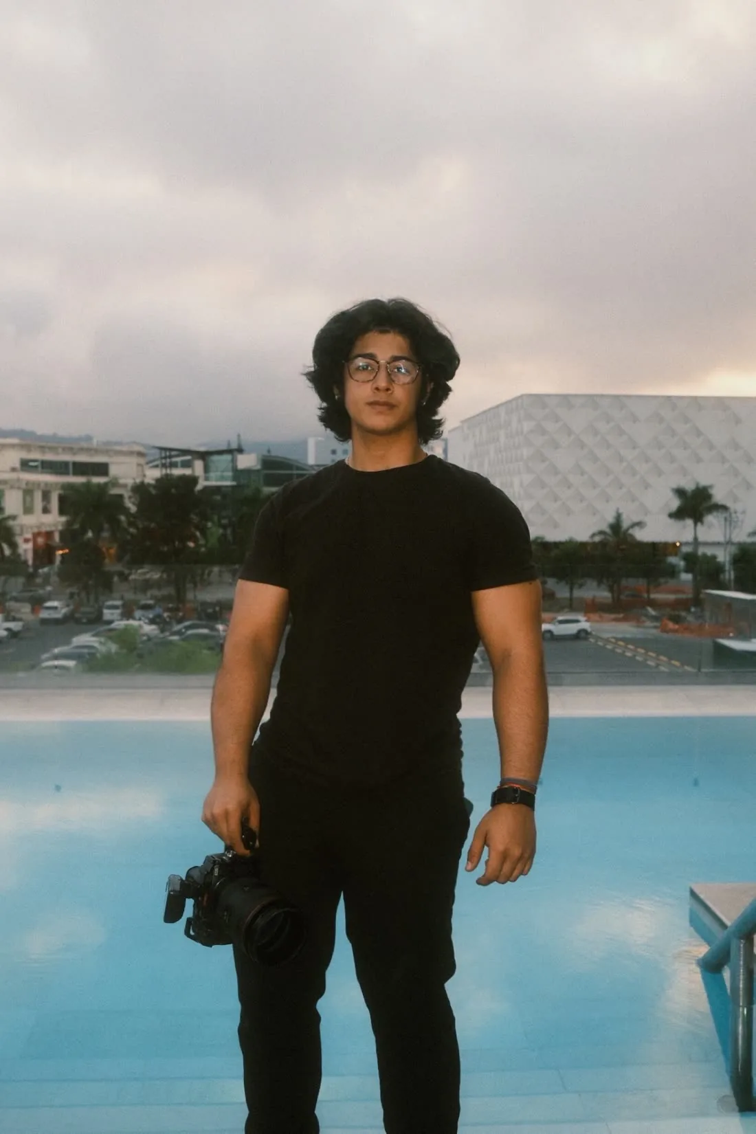 Ale Leones, fotógrafo y director de bodas en El Salvador